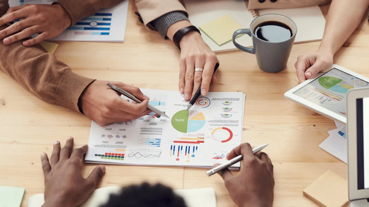 ERP Sob Medida: Quanto Custa e Quando Vale a Pena vs. um ERP Pronto (2026)